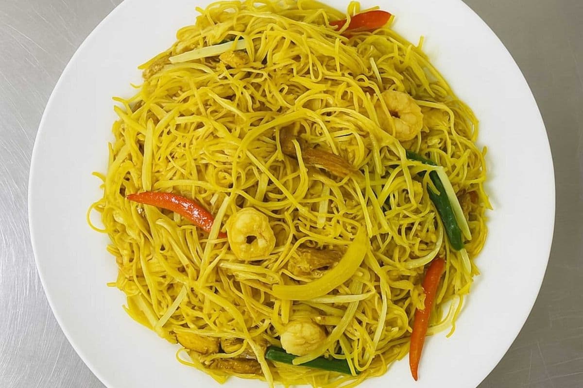 F13. Singapore Style Fried Vermicelli(Spicy) - 星洲炒米(辣)