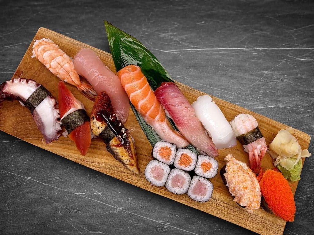 Deluxe Assorted Sushi Combo