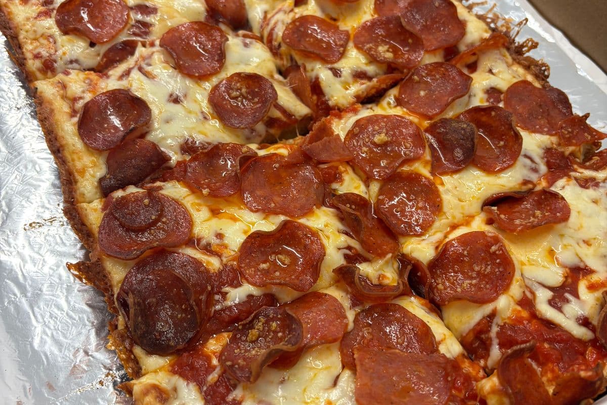 Detroit Style - Family Size - Pepperoni