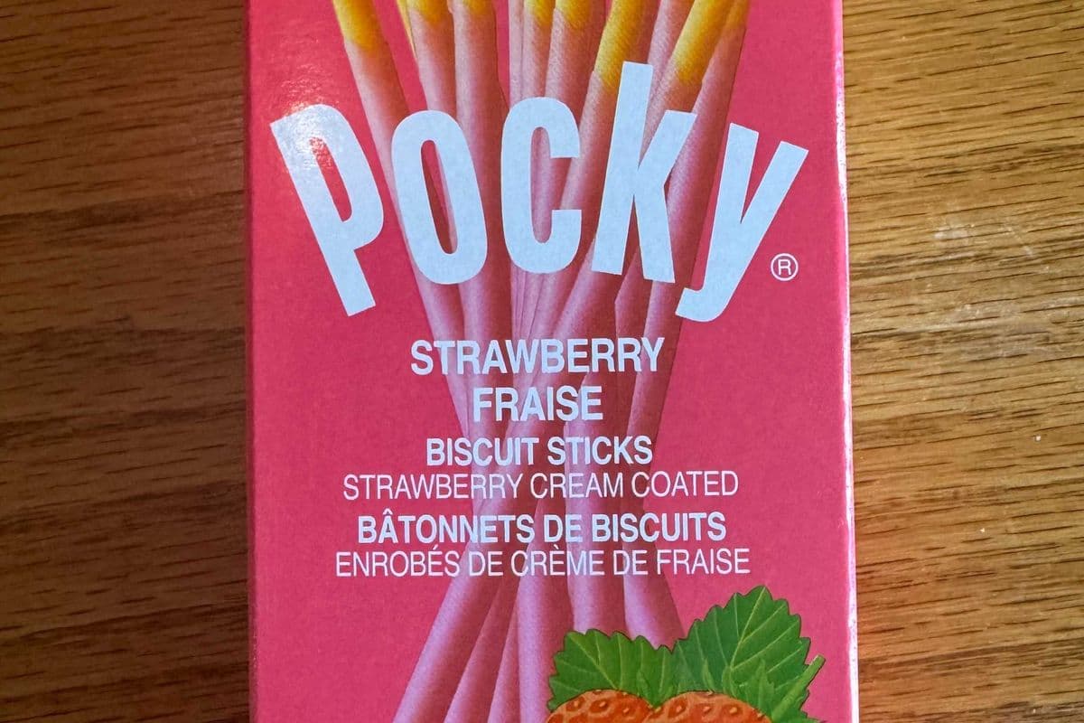 Pocky Strawberry Small