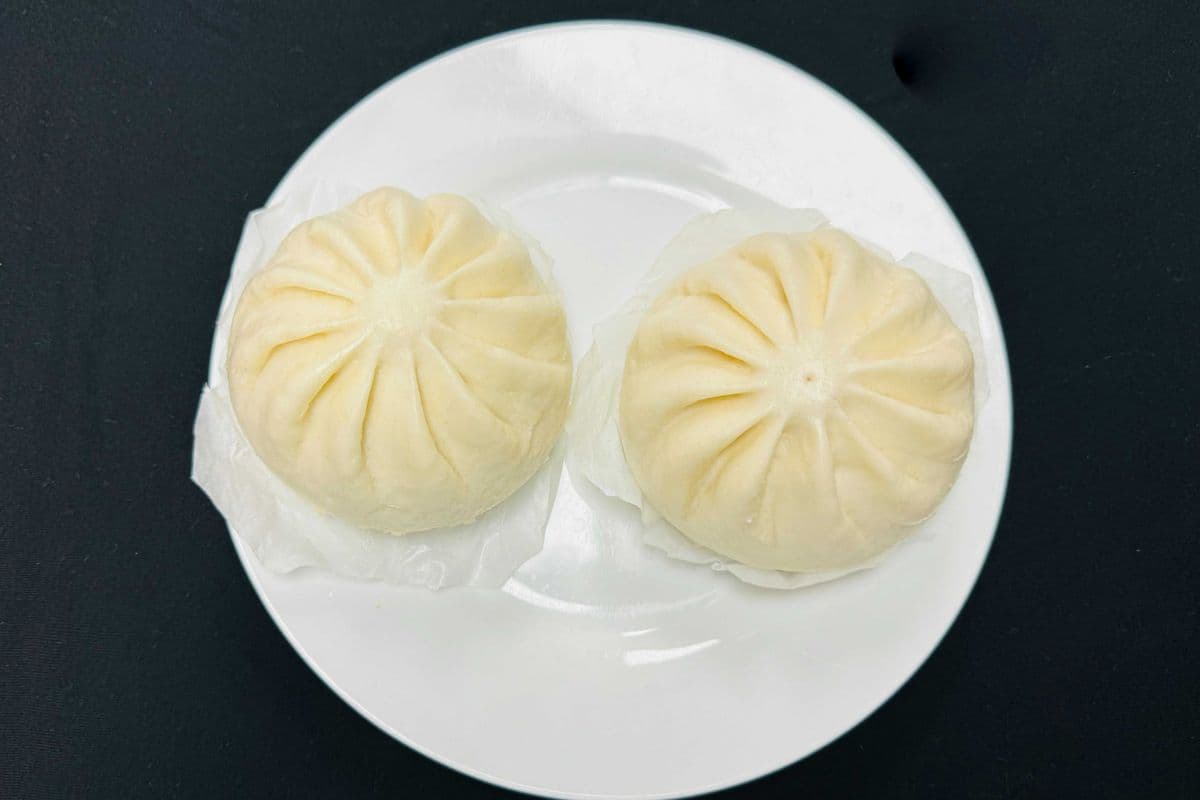7. BBQ Pork Steamed Buns (2pcs) (Bánh Bao)