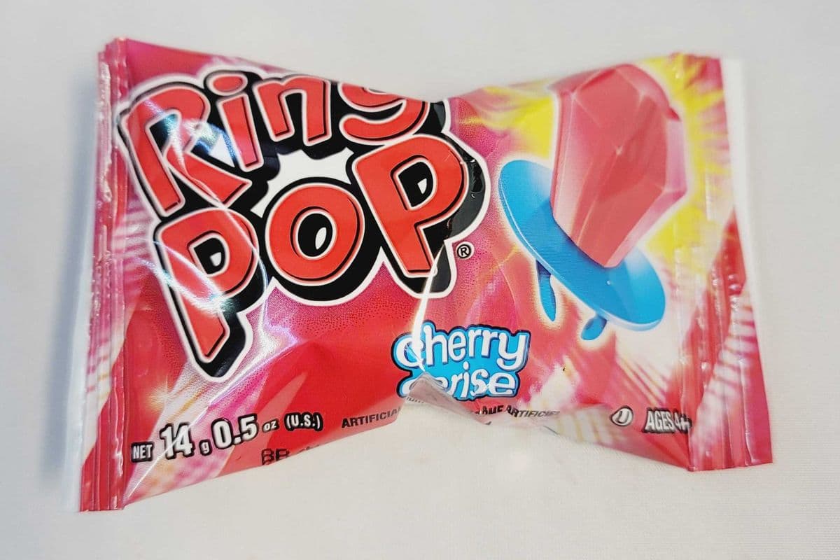 Ring Pop Colourful Ring Shaped Cherry Lollipops (14 g)