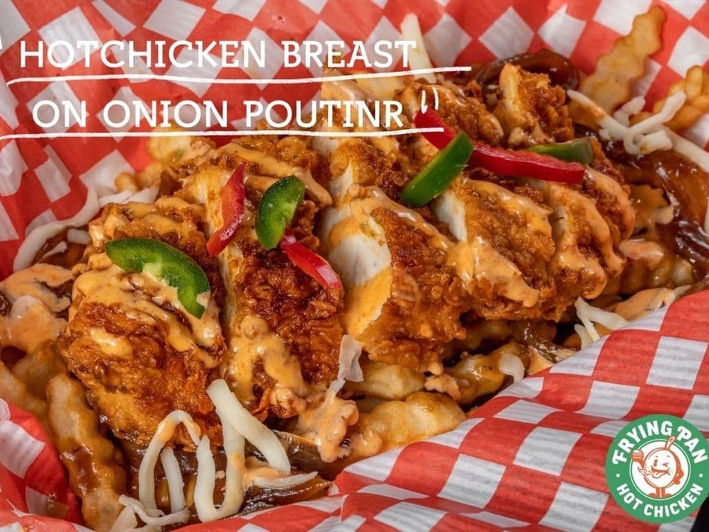 HOT CHICKEN BREAST ON POUTINE