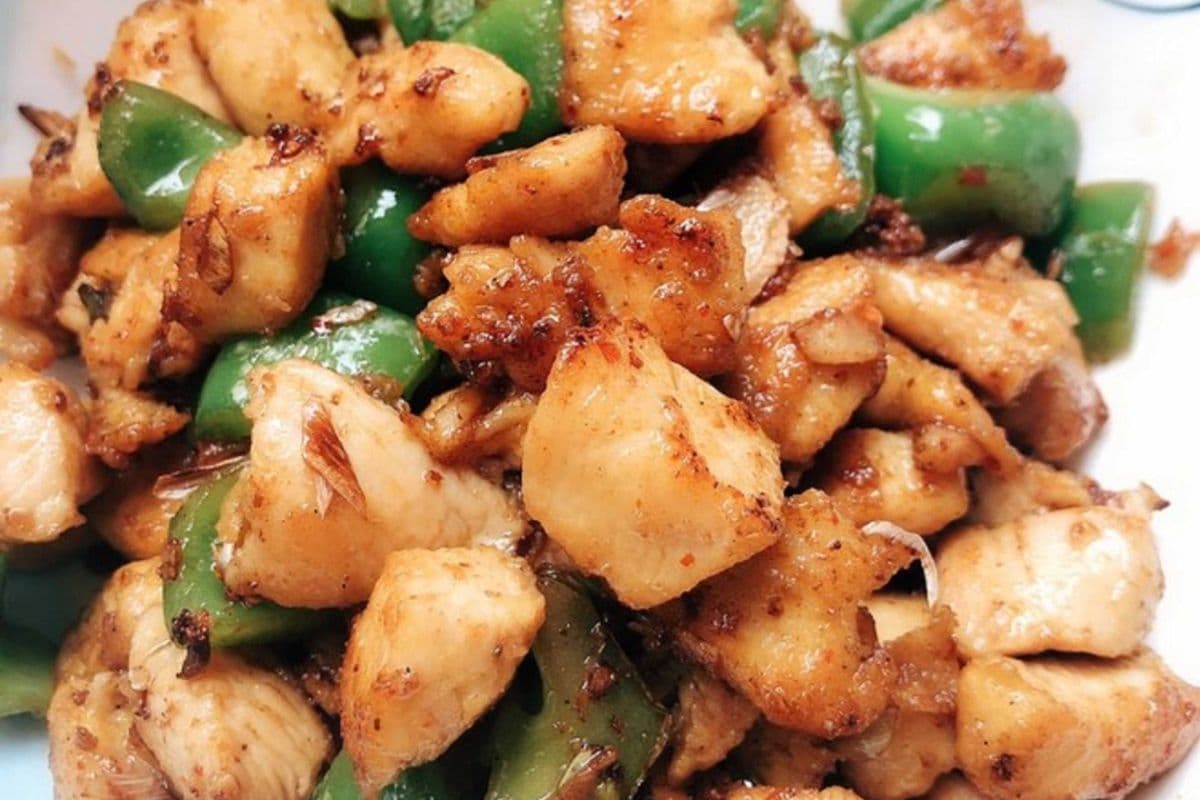 Stir Fried Diced Chicken with Pepper and Cumin 孜然鸡丁