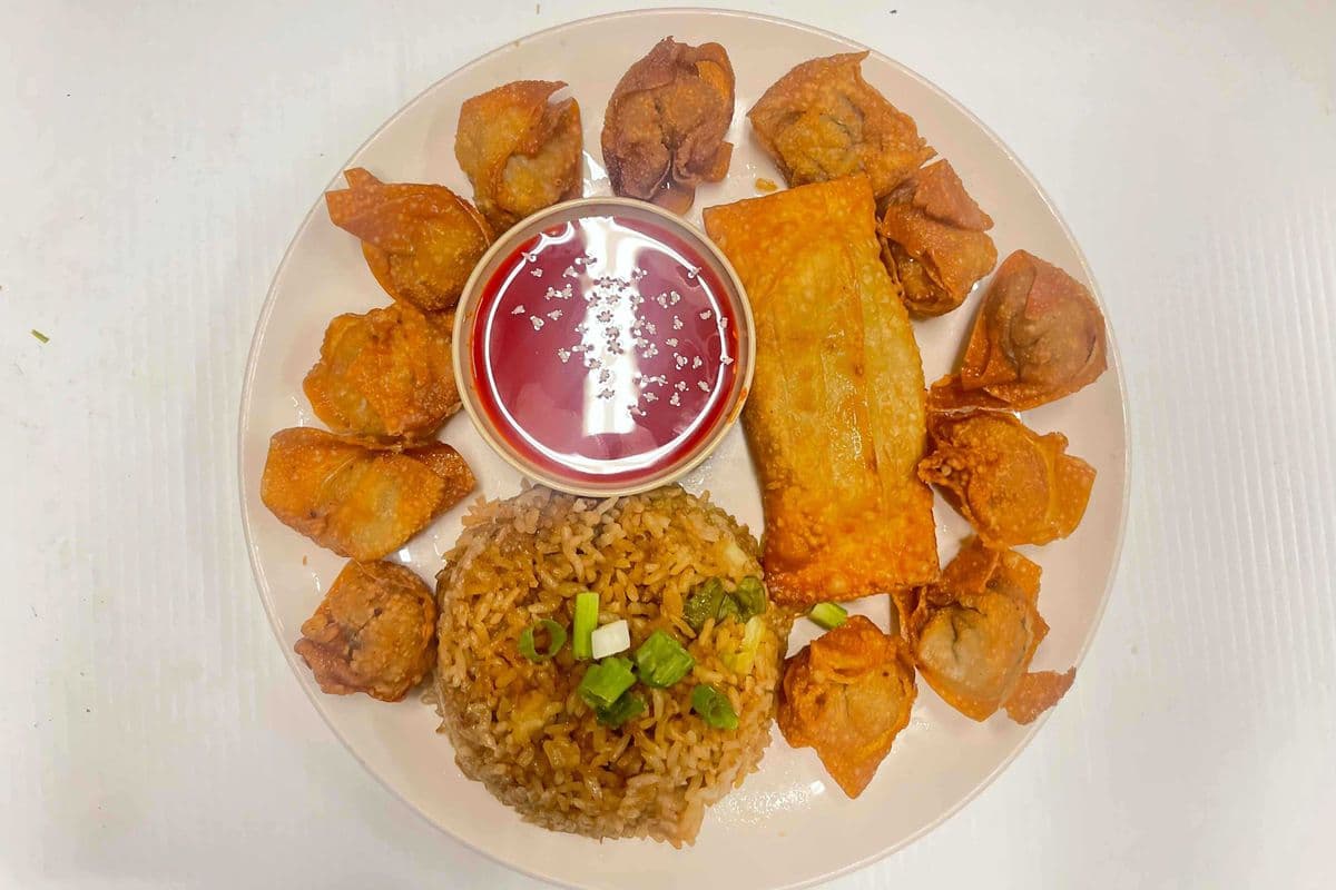 # 17 (rice, egg roll, 12 wontons)