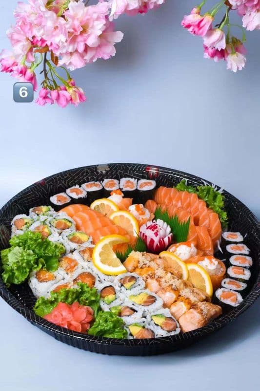 P6. Salmon Lover Party Tray (58 pcs)