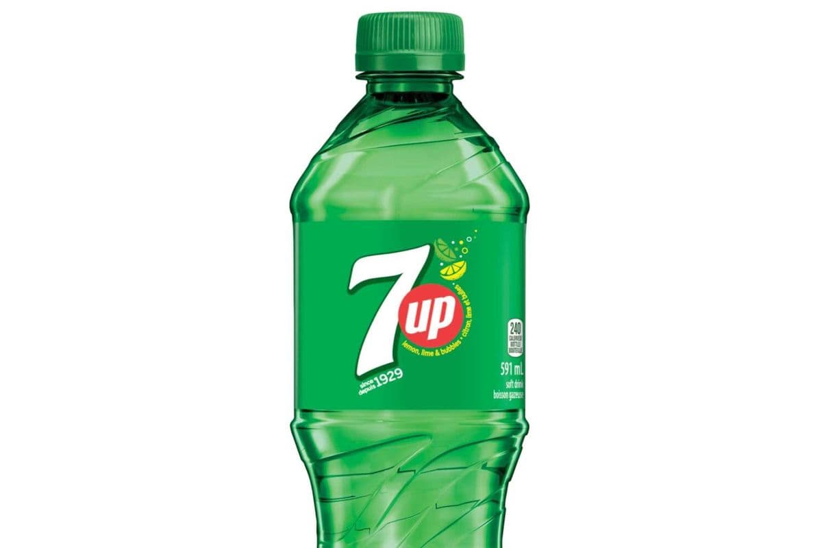 Bottle of 7 Up (591ml )
