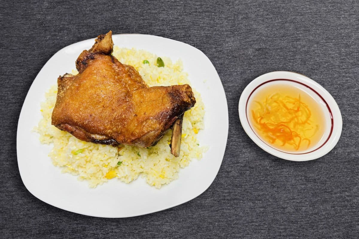Egg Fried Rice (Cơm Chiên Trứng)