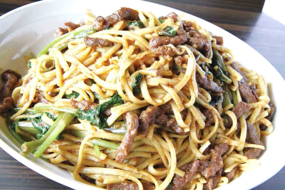 Fried Noodles with Satay Beef 沙茶牛肉炒麵