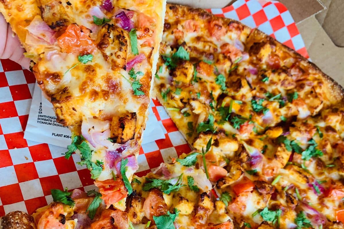 Butter Chicken Pizza