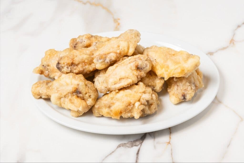 4. Deep Fried Chicken Wings (10) / 炸鸡翅