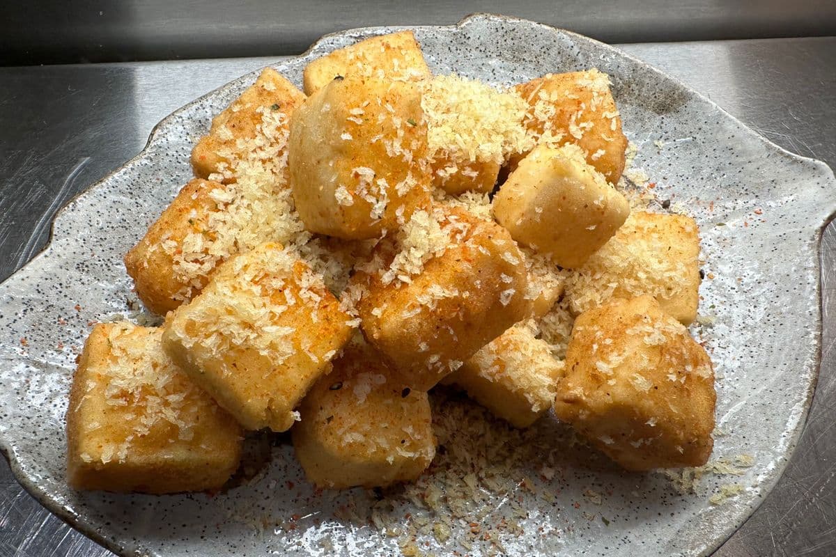 Golden crispy soft tofu 金沙脆滑豆腐