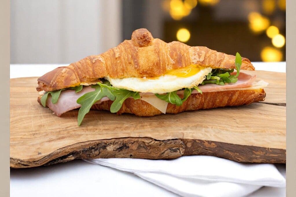BREAKFAST MENU - HAM  AND ASIAGO CROISSANT