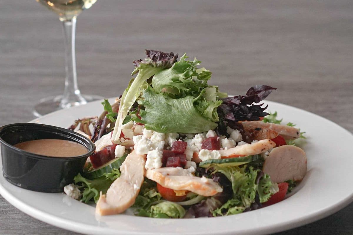 Salade de poulet betterave et chèvre