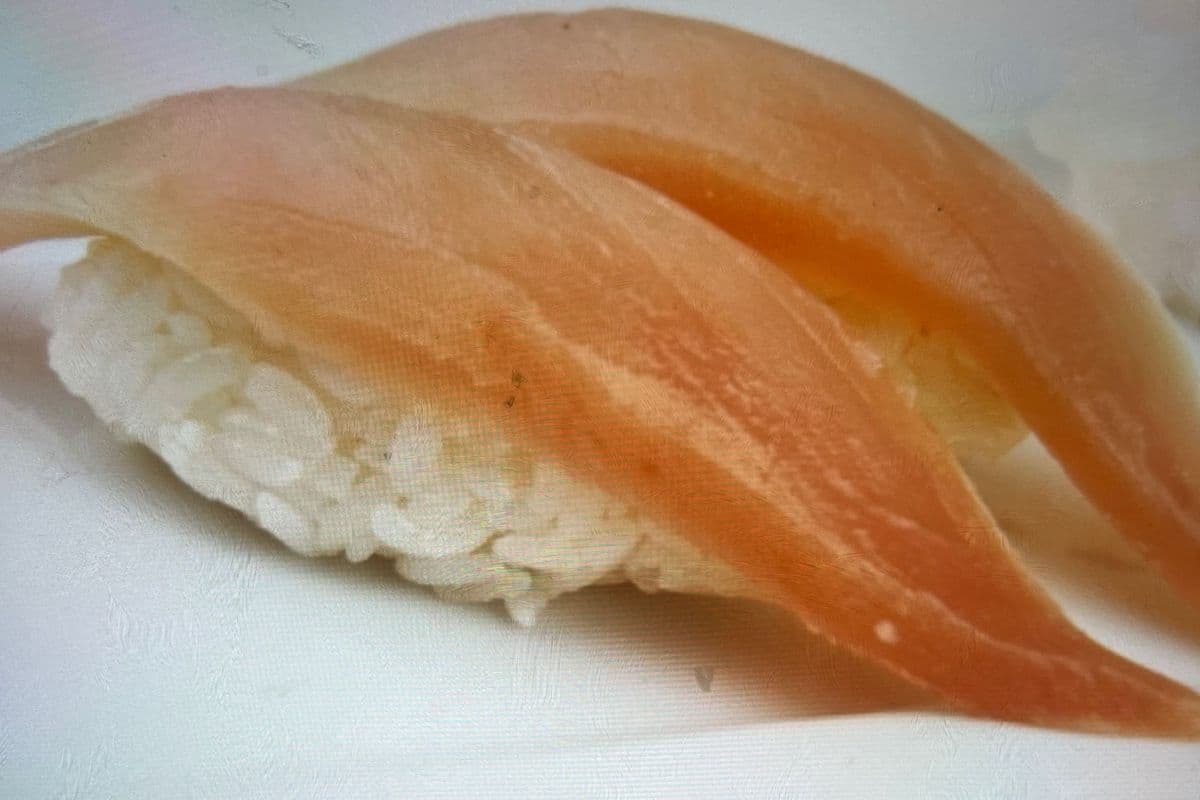 Tuna Nigiri（金枪鱼寿司） 1pc