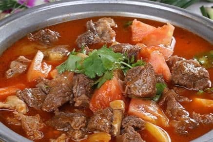 Beef and Tomato Pot 西红柿⽜腩锅