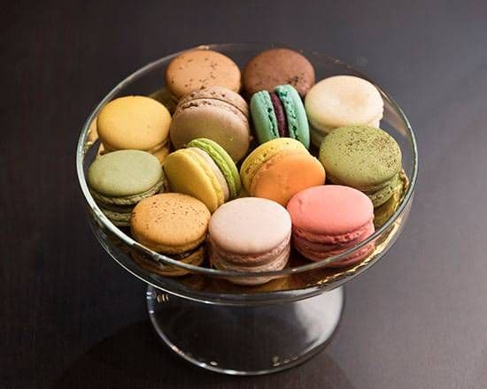 Box of Assorted Macarons (12pcs)
