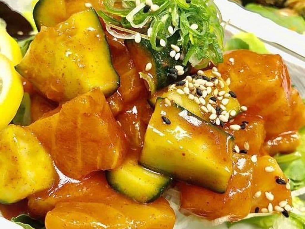 Spicy Salmon Sashimi