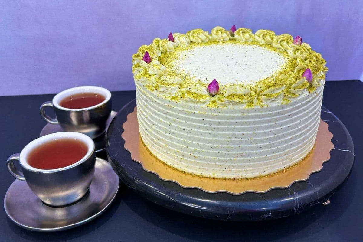 Pistachio Cake 5"