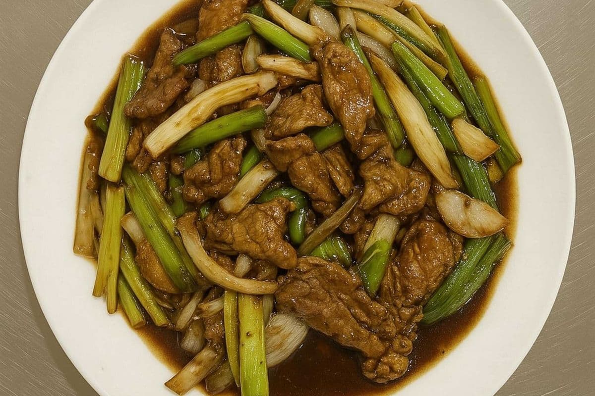 B2. Black Pepper Bee with Scallions(Spicy) - 黑椒蔥爆牛肉(辣)