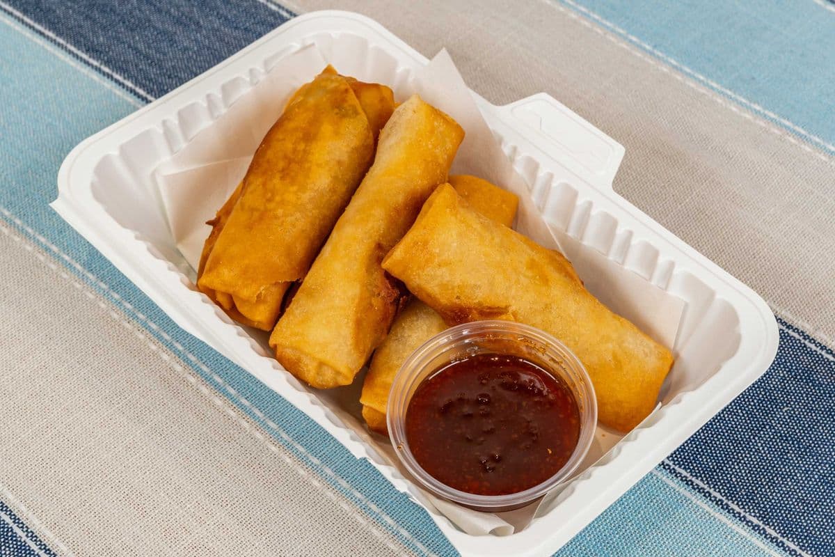 Spring Roll 6pcs with House Spring Roll Sauce
