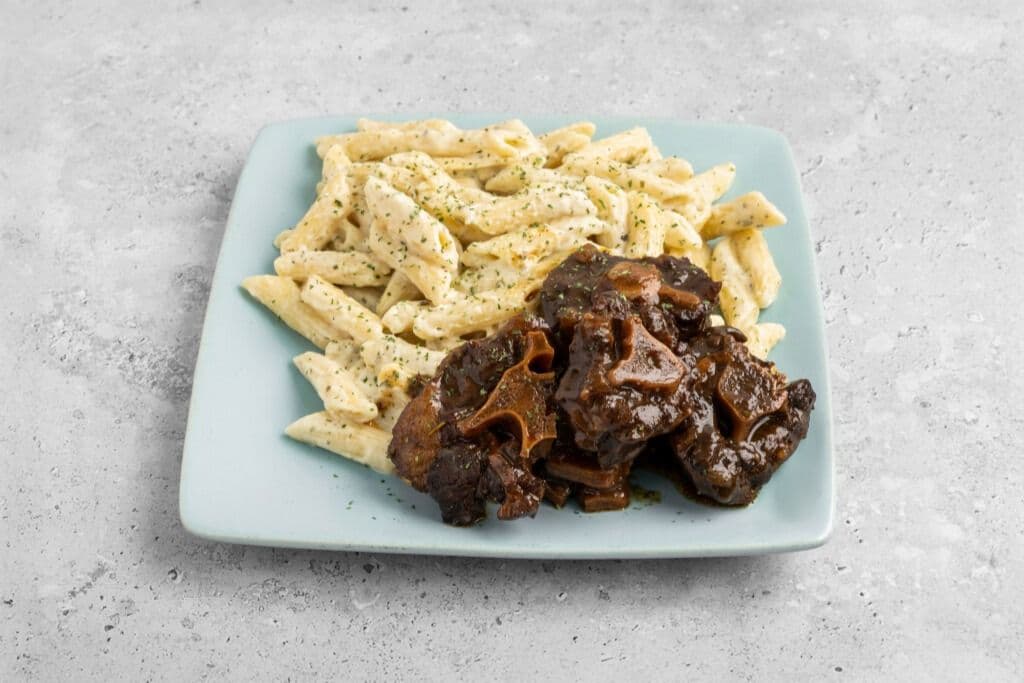 Oxtail Alfredo Pasta