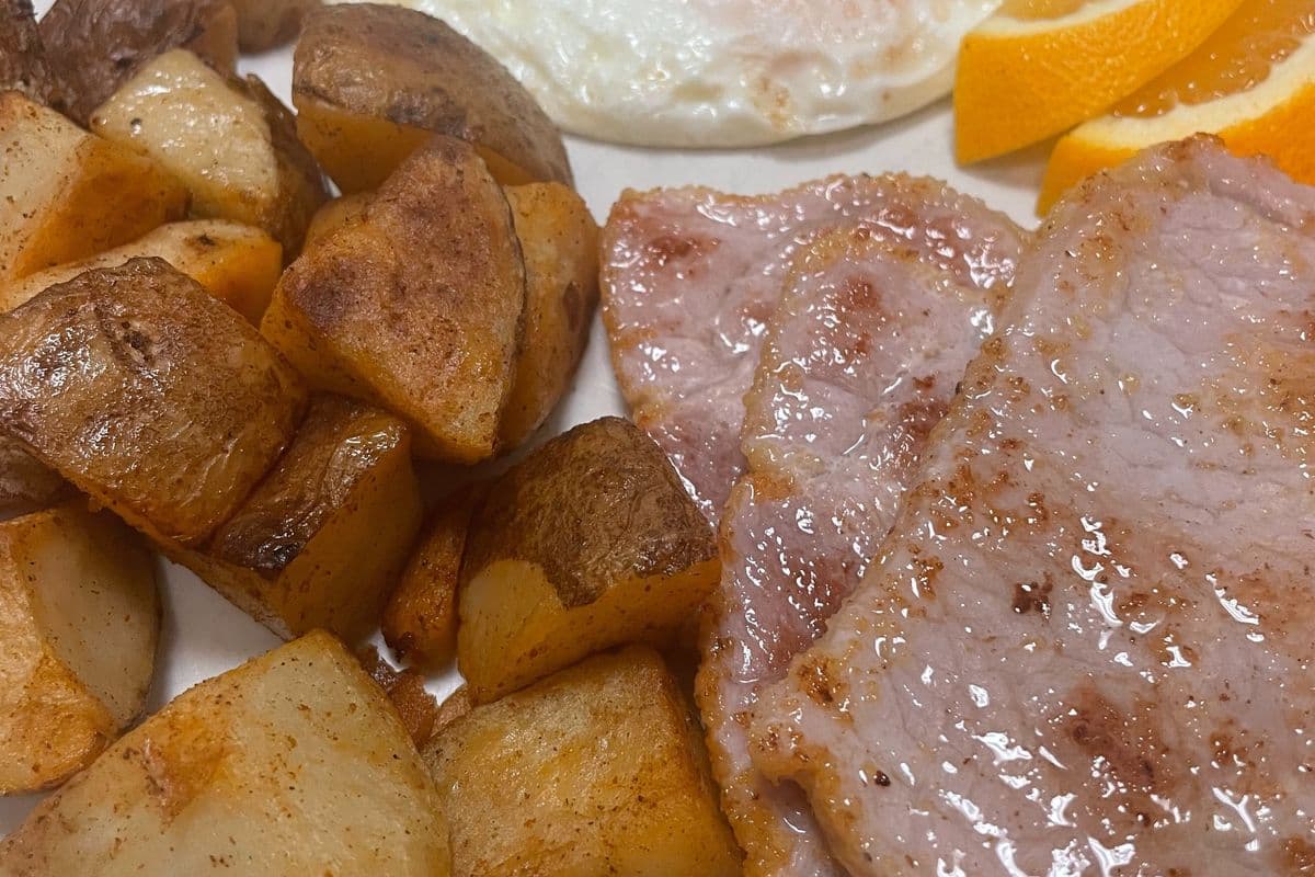 Peameal Egg Benedict