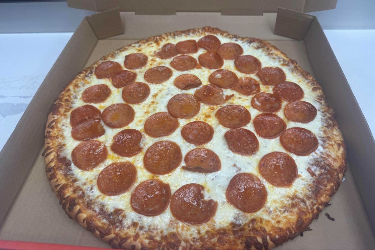 17" X-Large New York Style Pizza (New)