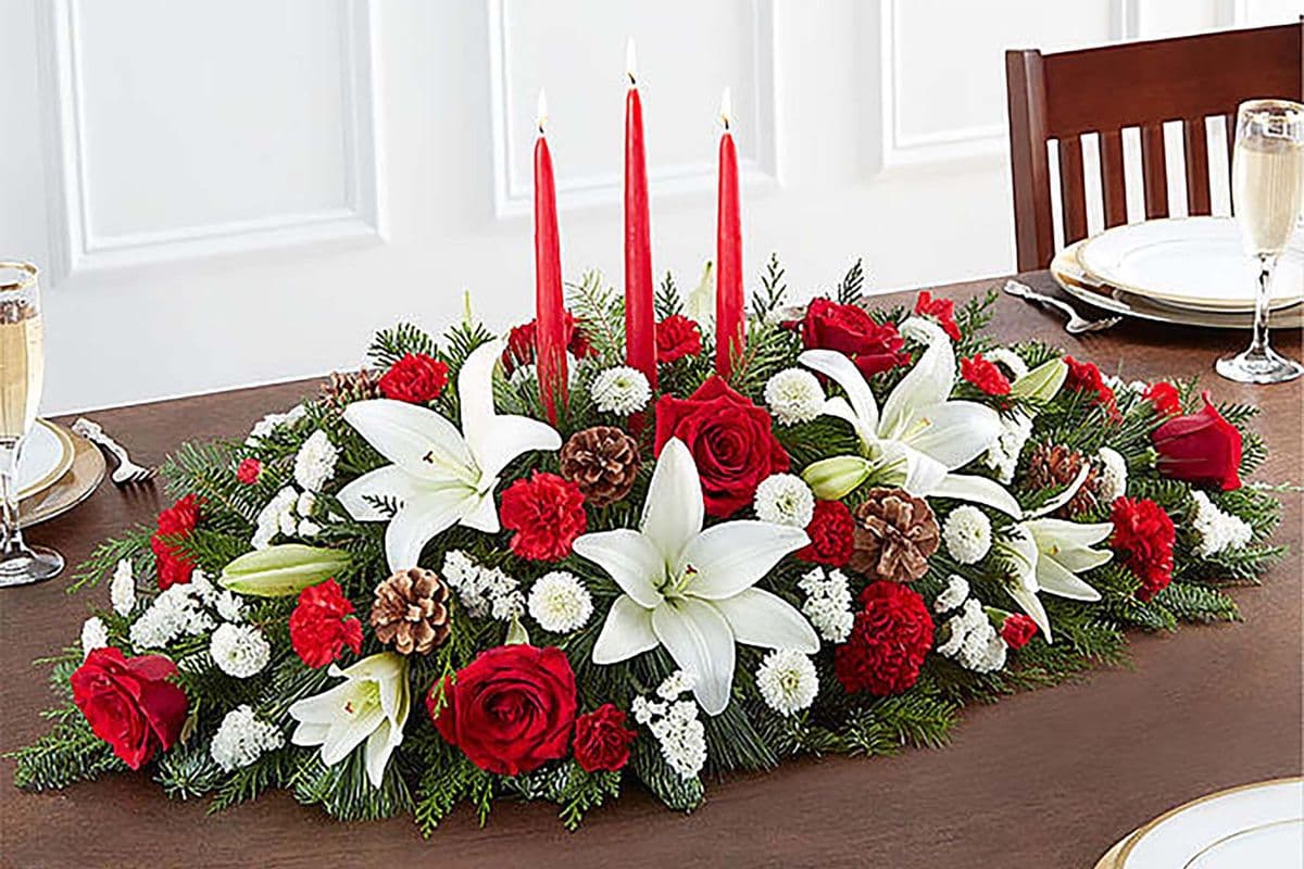 Traditional Christmas Centerpiece