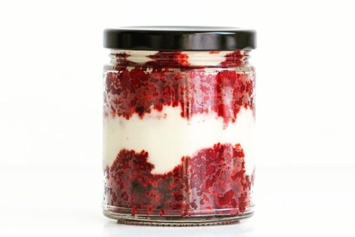 Red Velvet Cake in Jar (220 gm)