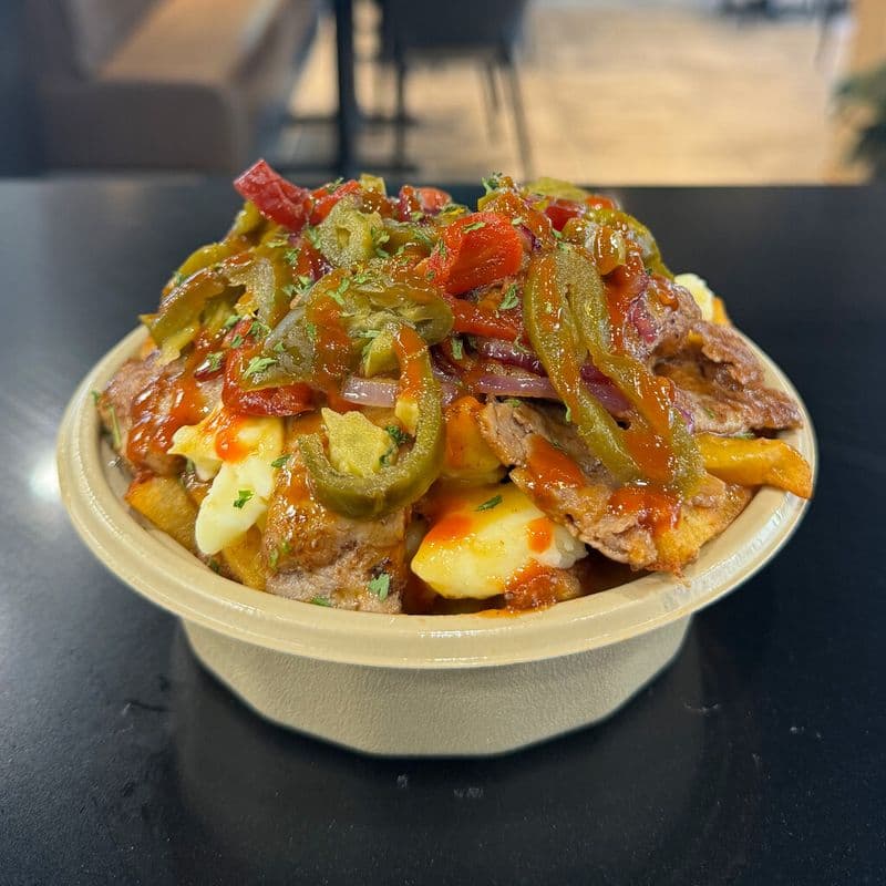 Poutine volcan (épicé)