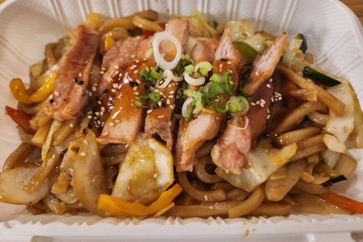 Chicken Yakiudon