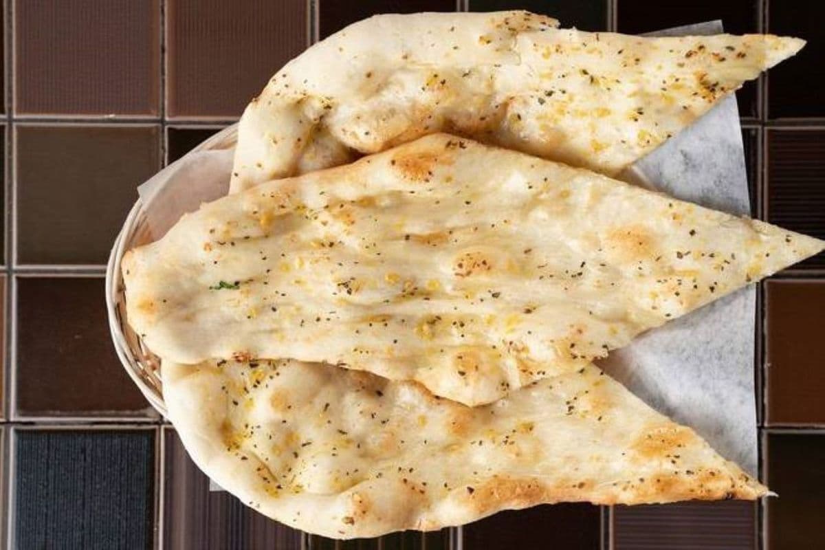 GARLIC NAAN