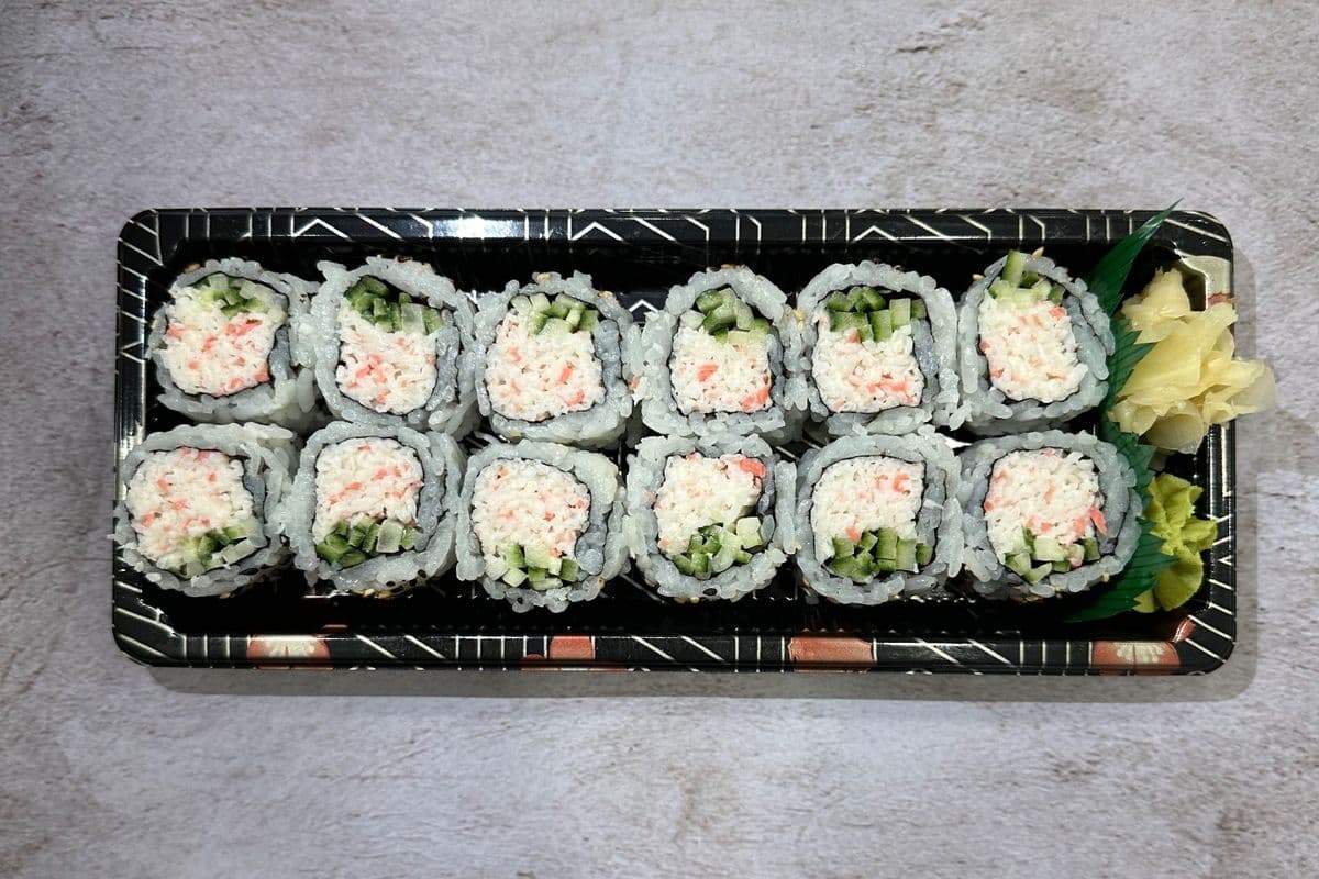 Crab Salad Roll (8pc)