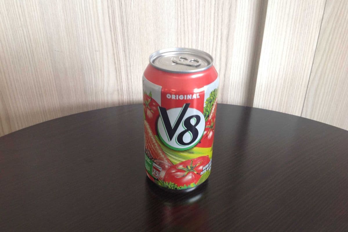 V 8