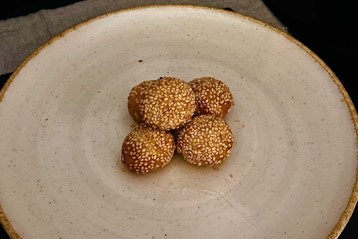 Golden Sesame Balls