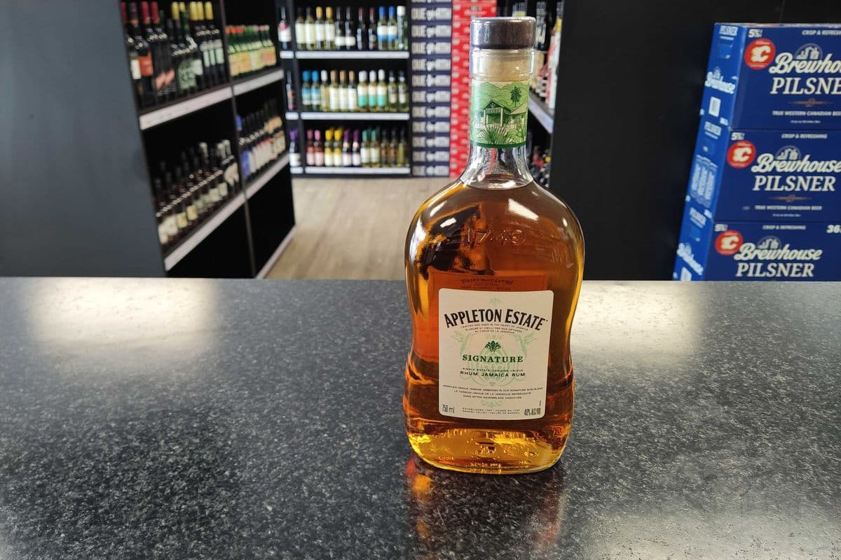Appleton Estate Signature Blend (1 x 750 ml Bottle)