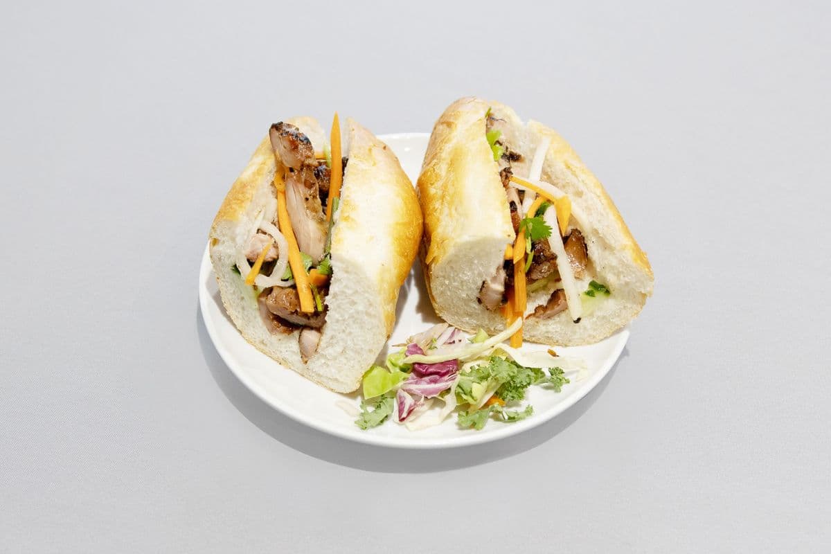 Sandwich de Poulet Grillé / Grilled Chicken Sandwich (Gà Nướng)