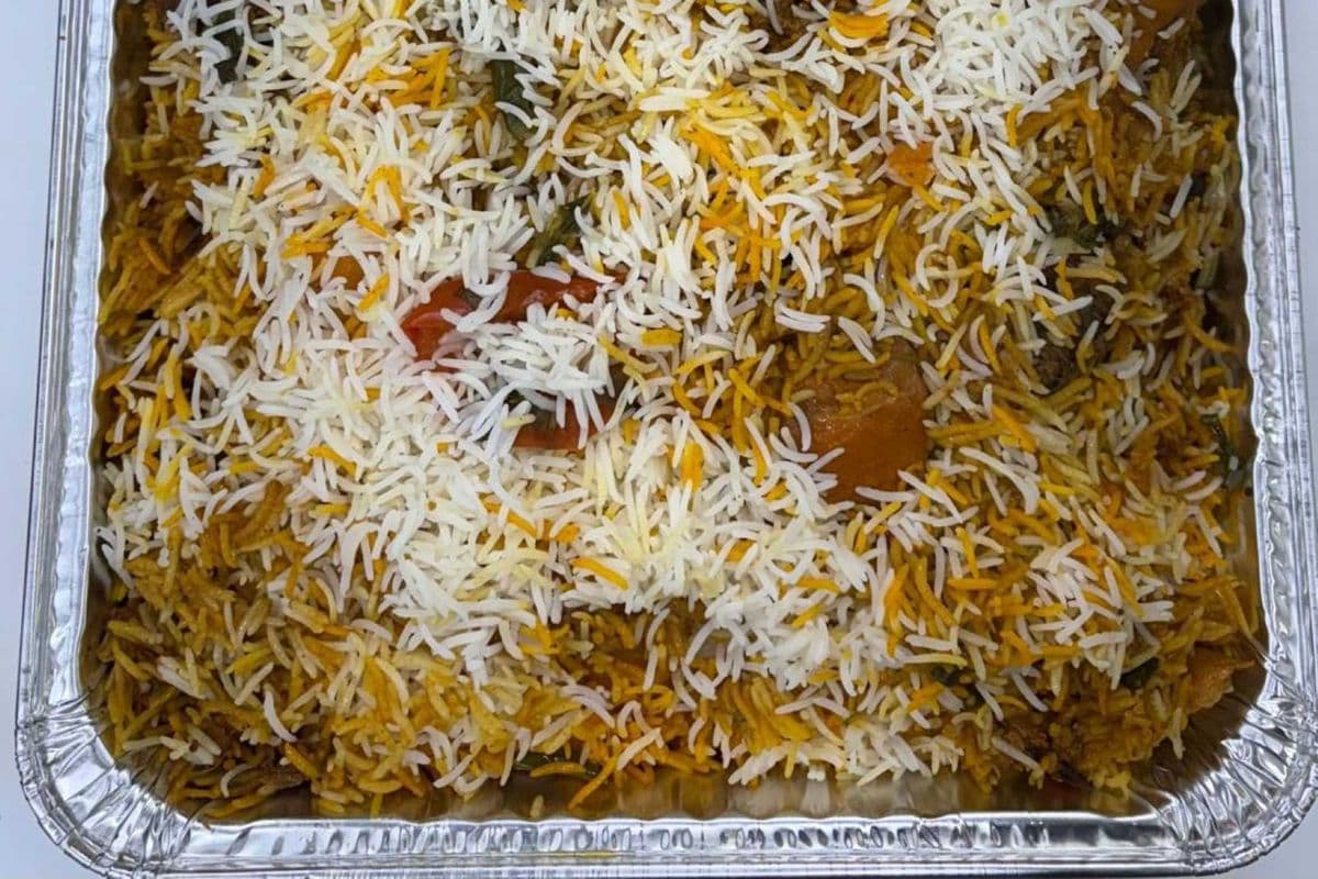 Karachi Chicken Biryani (Small Tray) 1 to 2 Hours Require