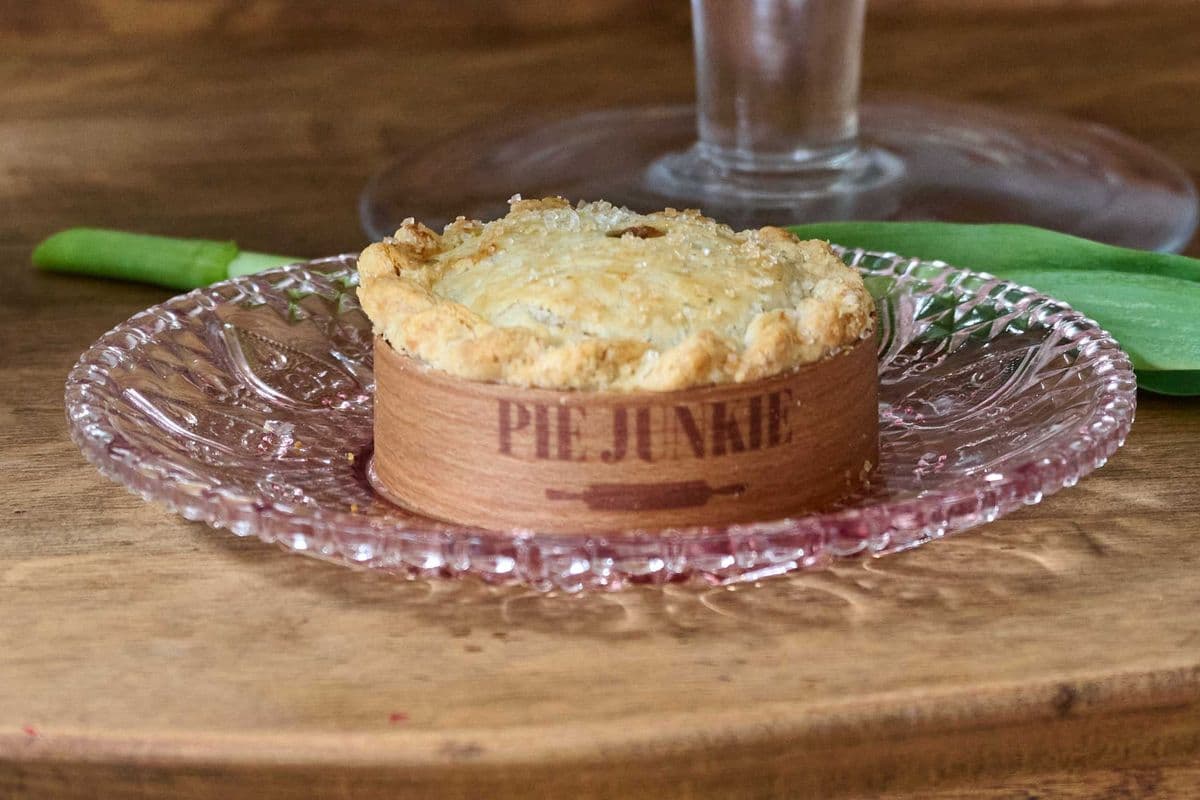Blueberry-Saskatoon Pie (8 cm)