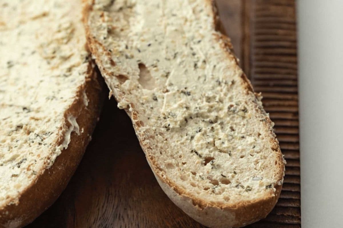 Vegan Garlic Bread