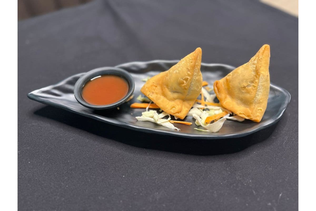 Veggie Samosa (2 pcs)