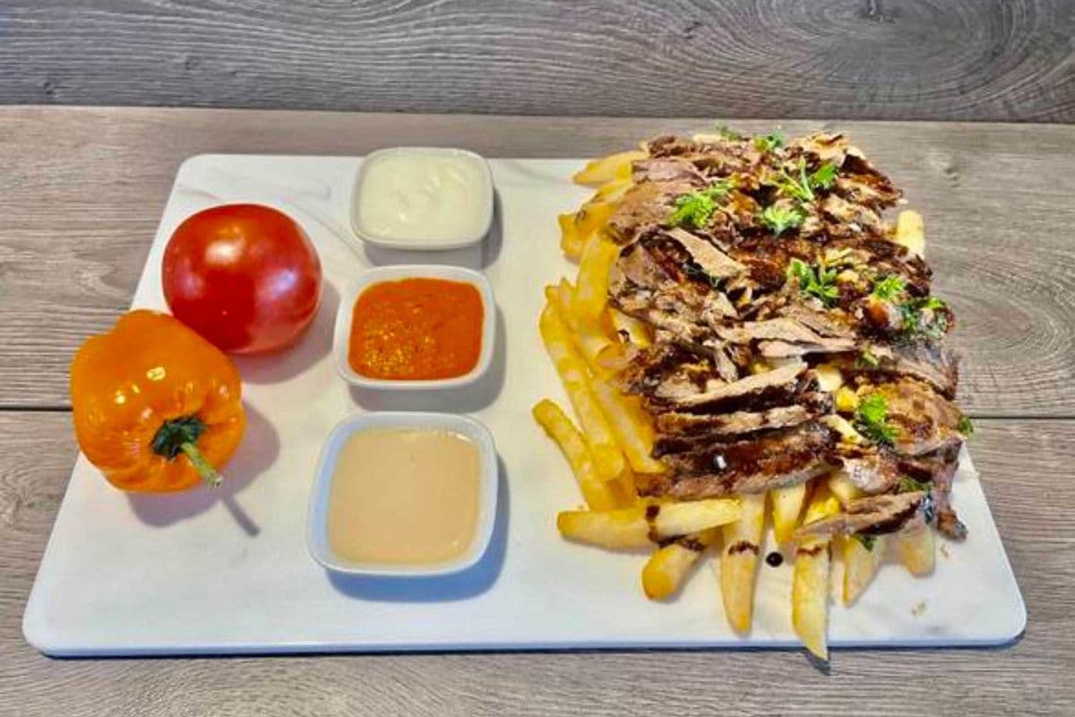 BEEF ON FRIES