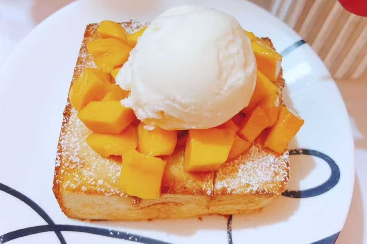 T10. Mango + Vanilla Ice Cream Thick Toast / T10. 芒果+香草冰淇淋厚片吐司