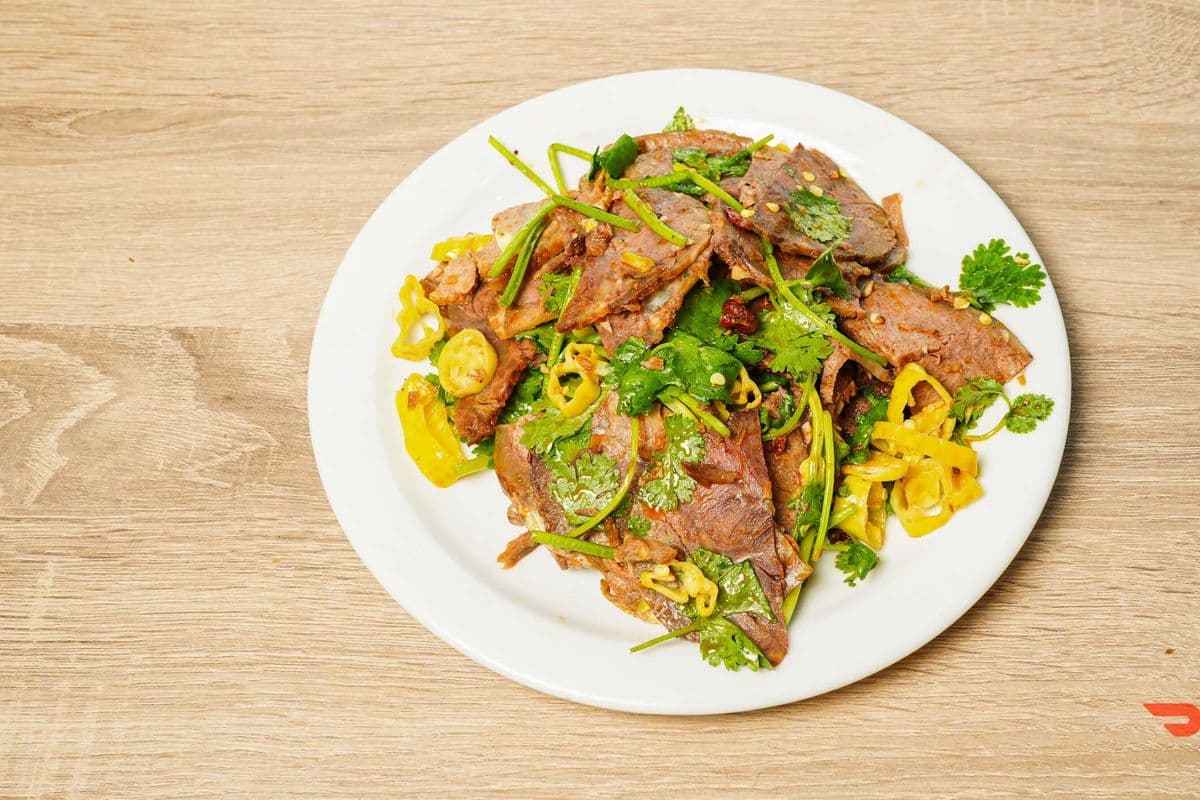 A02 Sliced Beef Yan Bian Style 盐边牛肉