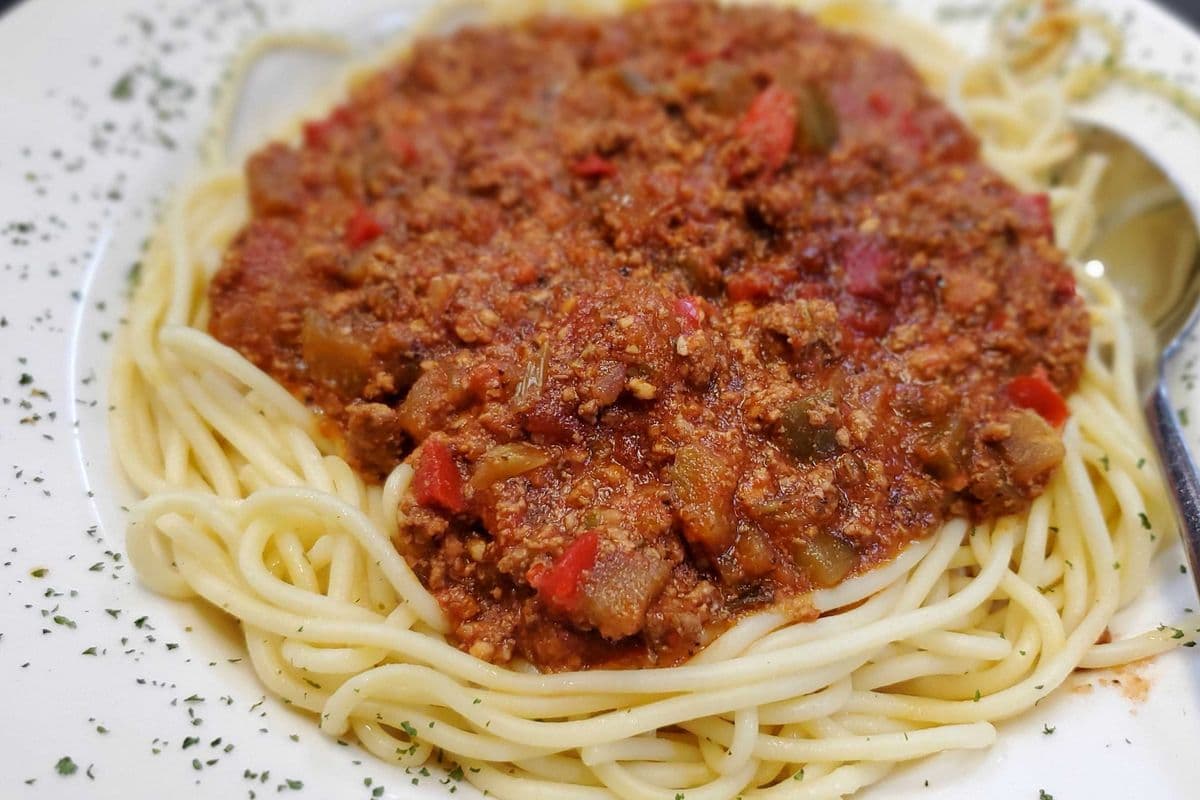 Boiled Spaghetti with Meat Sauce