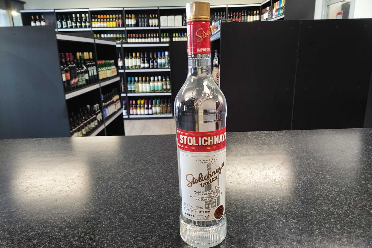 Stolichnaya Vodka (1 x 750ml Bottle)