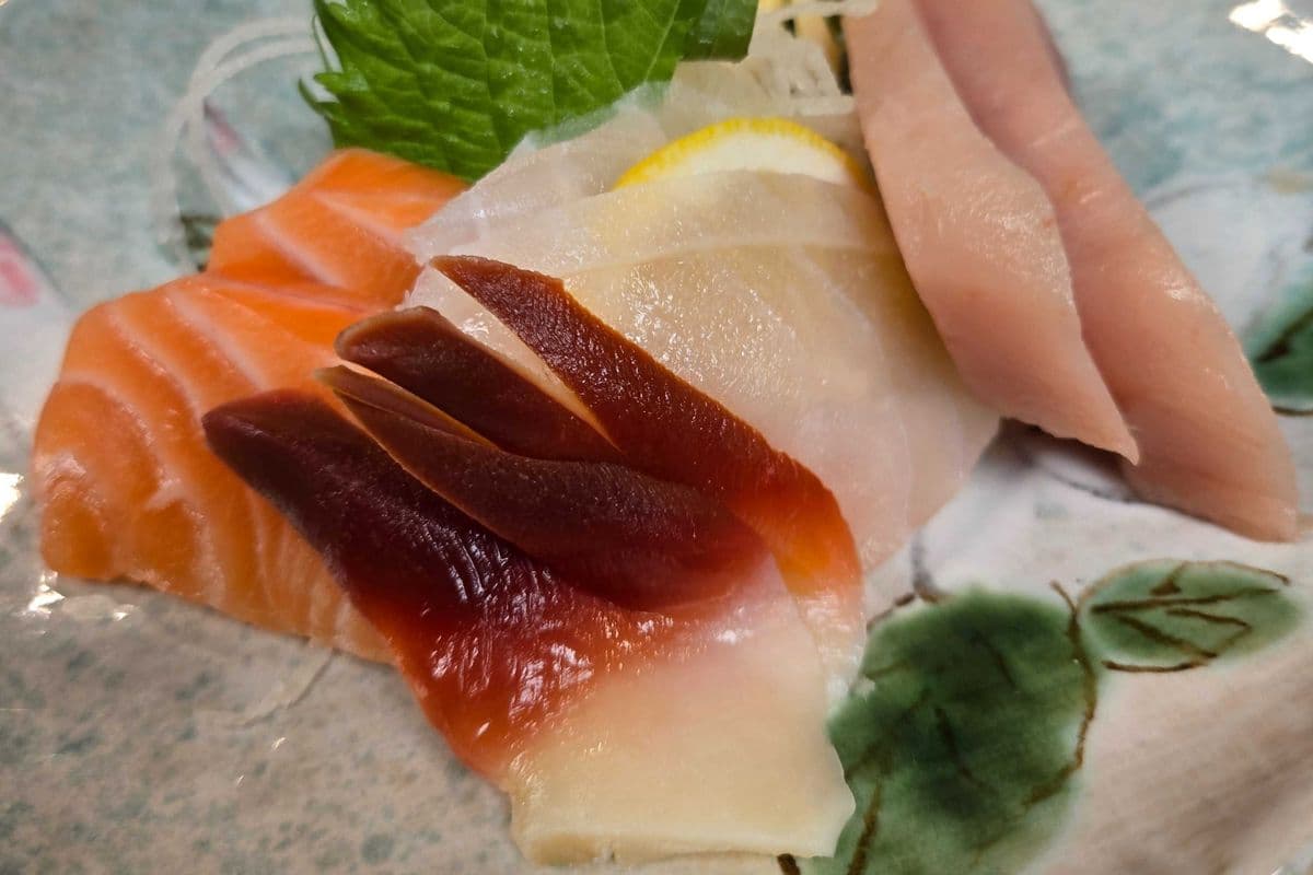 Daily assorted sashimi