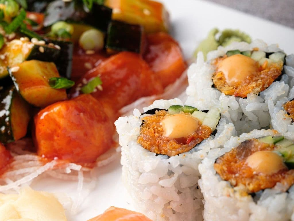 Spicy Salmon Combo