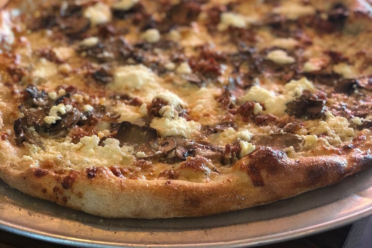 14" White Vesuvio with Spicy Sausage Pizza